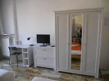 International Πανσιόν *